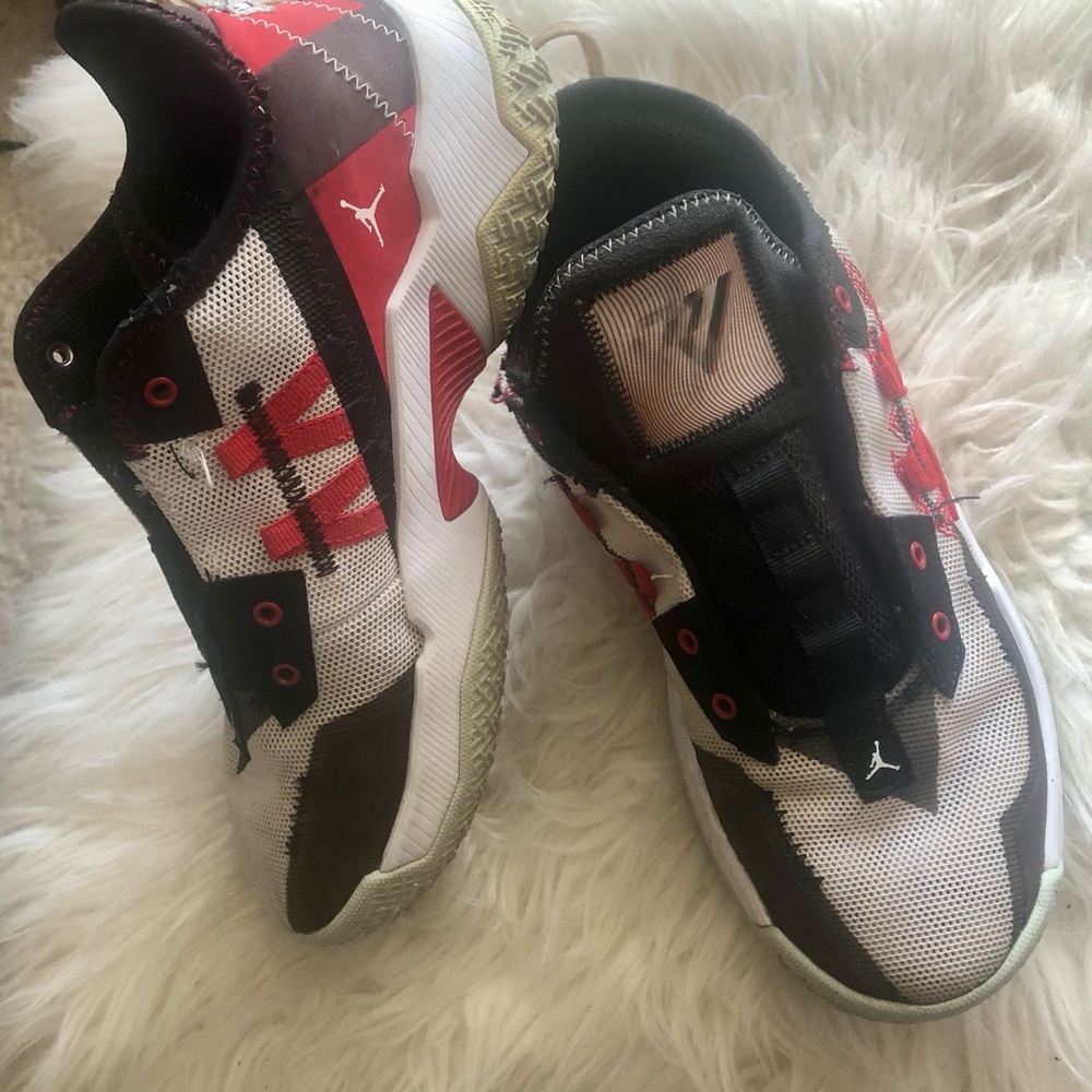 JORDAN Sneakers 7Y